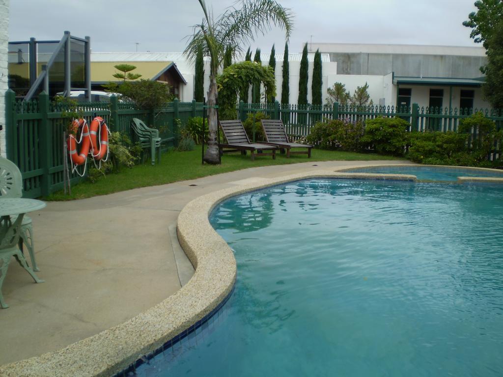 Banjo Paterson Motor Inn Lakes Entrance Esterno foto