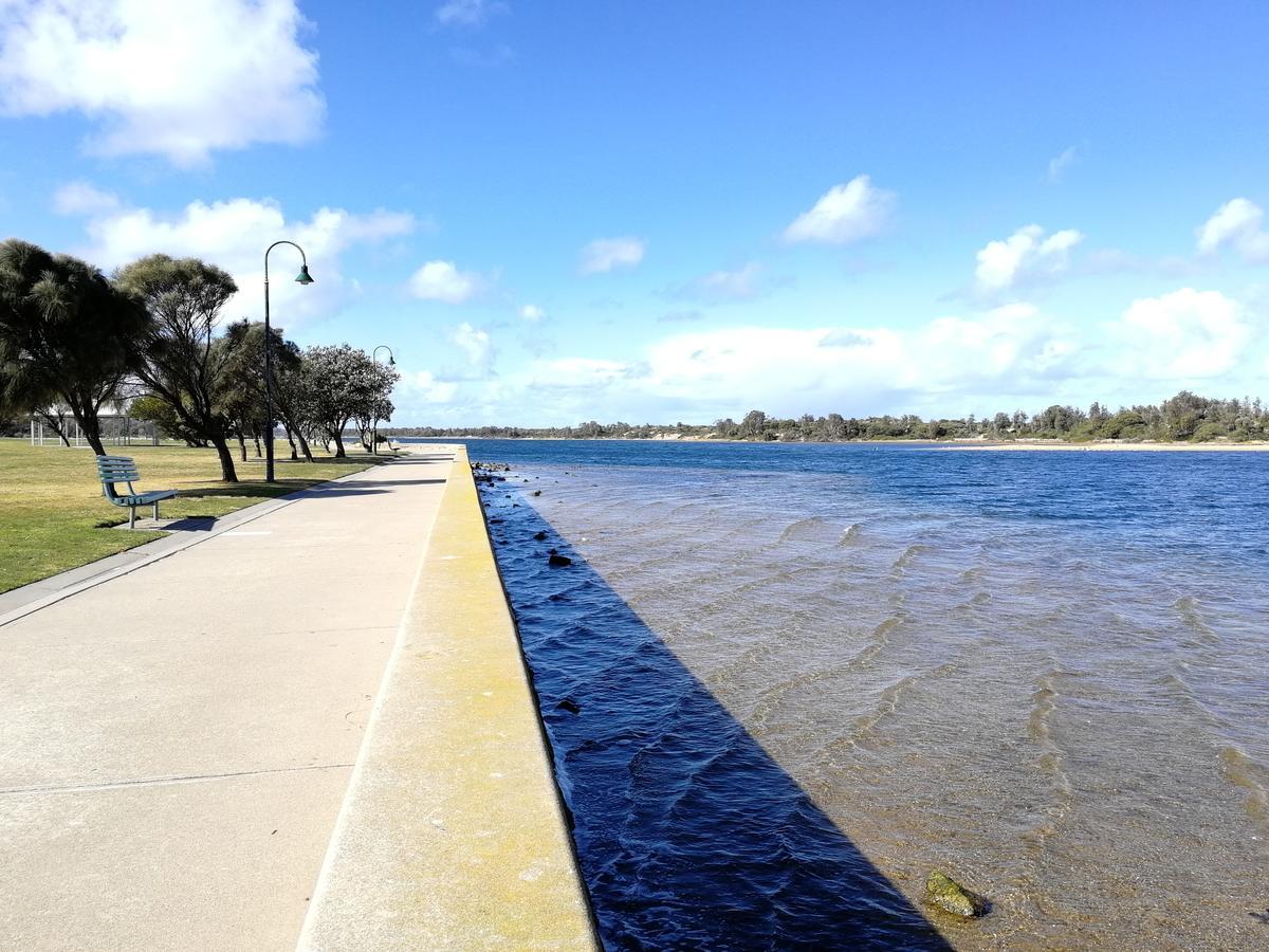 Banjo Paterson Motor Inn Lakes Entrance Esterno foto